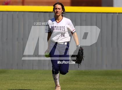 Thumbnail 2 in Lewisburg vs. Dyersburg photogallery.