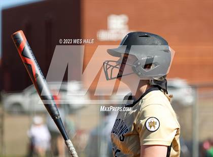 Thumbnail 1 in Lewisburg vs. Dyersburg photogallery.