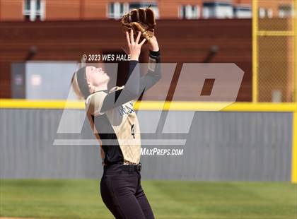 Thumbnail 3 in Lewisburg vs. Dyersburg photogallery.