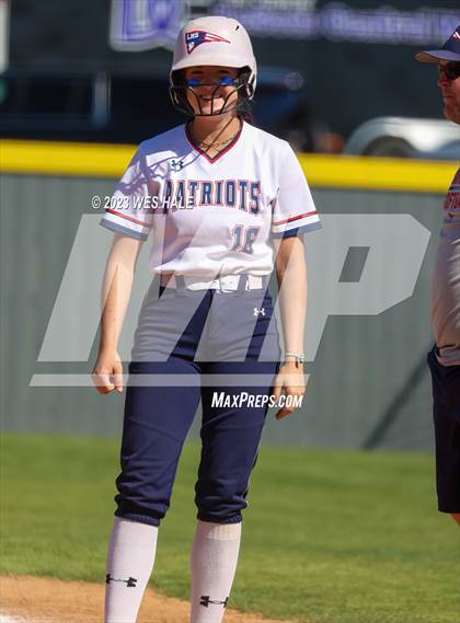 Thumbnail 2 in Lewisburg vs. Dyersburg photogallery.