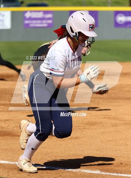 Thumbnail 1 in Lewisburg vs. Dyersburg photogallery.