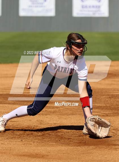 Thumbnail 3 in Lewisburg vs. Dyersburg photogallery.
