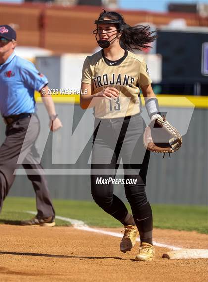Thumbnail 3 in Lewisburg vs. Dyersburg photogallery.