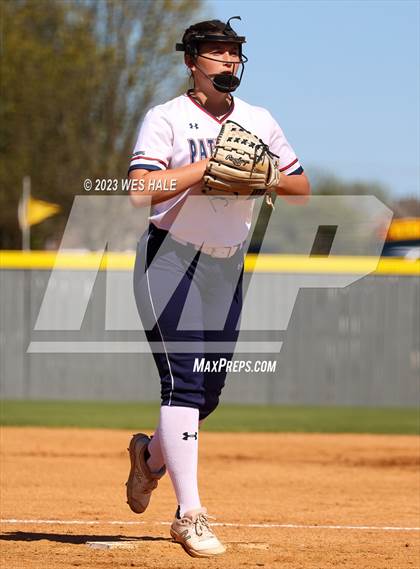 Thumbnail 1 in Lewisburg vs. Dyersburg photogallery.