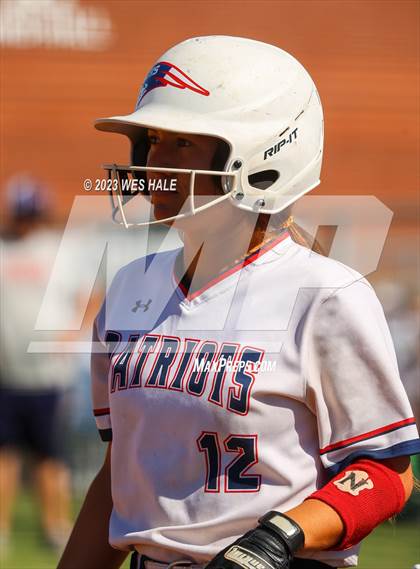 Thumbnail 3 in Lewisburg vs. Dyersburg photogallery.