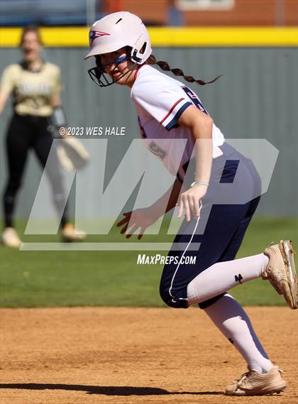 Thumbnail 1 in Lewisburg vs. Dyersburg photogallery.