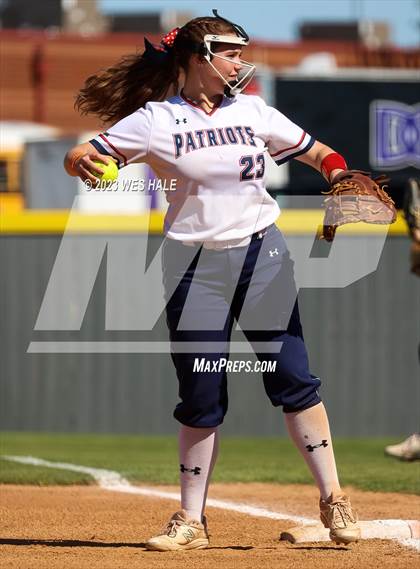 Thumbnail 1 in Lewisburg vs. Dyersburg photogallery.