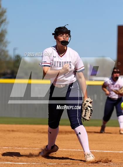 Thumbnail 1 in Lewisburg vs. Dyersburg photogallery.