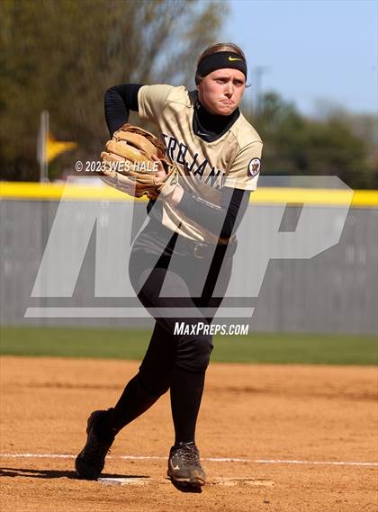Thumbnail 1 in Lewisburg vs. Dyersburg photogallery.