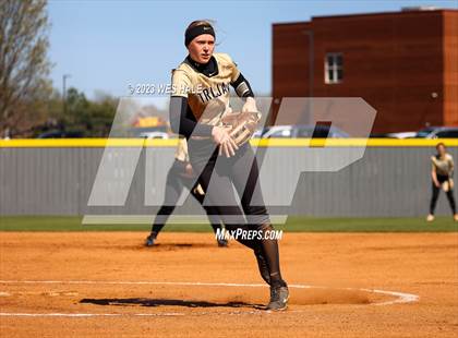 Thumbnail 2 in Lewisburg vs. Dyersburg photogallery.