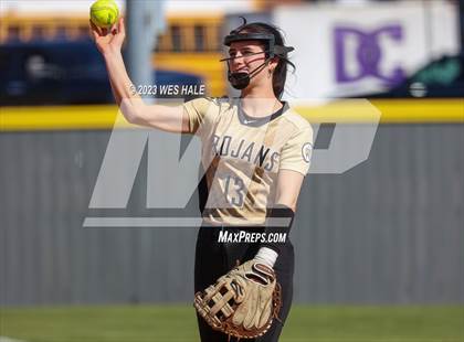 Thumbnail 3 in Lewisburg vs. Dyersburg photogallery.