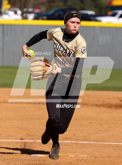 Thumbnail 2 in Lewisburg vs. Dyersburg photogallery.