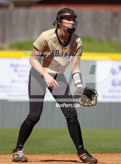 Thumbnail 3 in Lewisburg vs. Dyersburg photogallery.