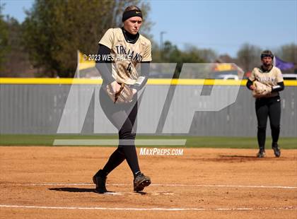 Thumbnail 3 in Lewisburg vs. Dyersburg photogallery.
