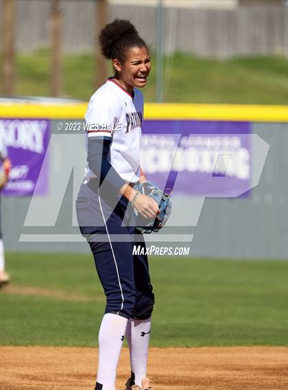 Thumbnail 1 in Lewisburg vs. Dyersburg photogallery.
