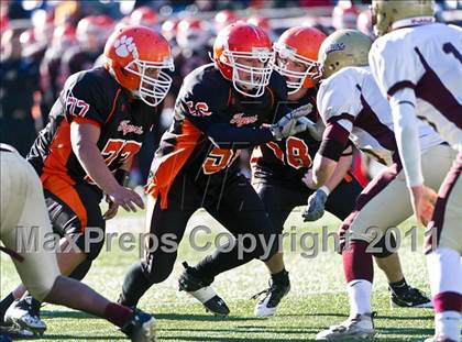 Thumbnail 1 in Oliver Ames vs. Concord-Carlisle (MIAA Division 3 East Final) photogallery.