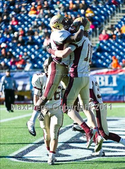Thumbnail 2 in Oliver Ames vs. Concord-Carlisle (MIAA Division 3 East Final) photogallery.