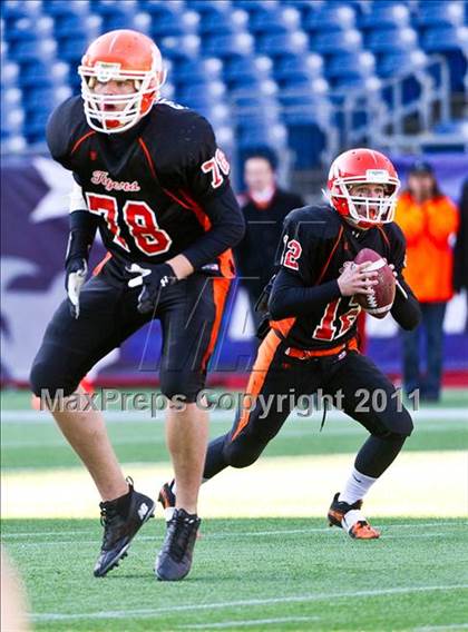 Thumbnail 3 in Oliver Ames vs. Concord-Carlisle (MIAA Division 3 East Final) photogallery.