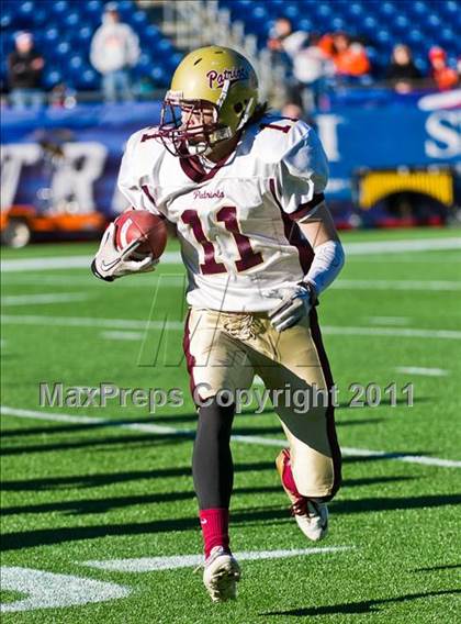 Thumbnail 2 in Oliver Ames vs. Concord-Carlisle (MIAA Division 3 East Final) photogallery.