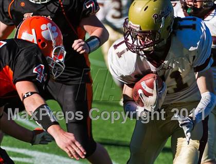 Thumbnail 2 in Oliver Ames vs. Concord-Carlisle (MIAA Division 3 East Final) photogallery.