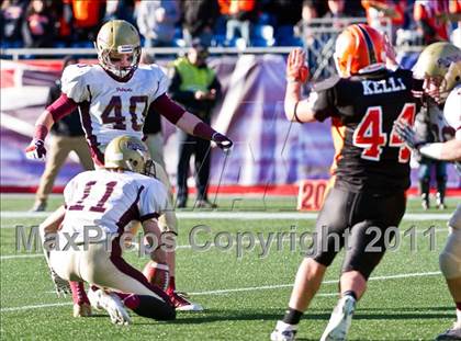 Thumbnail 2 in Oliver Ames vs. Concord-Carlisle (MIAA Division 3 East Final) photogallery.