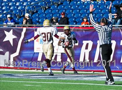 Thumbnail 2 in Oliver Ames vs. Concord-Carlisle (MIAA Division 3 East Final) photogallery.
