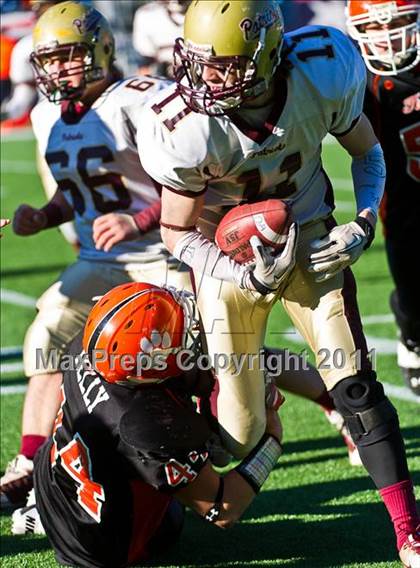 Thumbnail 3 in Oliver Ames vs. Concord-Carlisle (MIAA Division 3 East Final) photogallery.