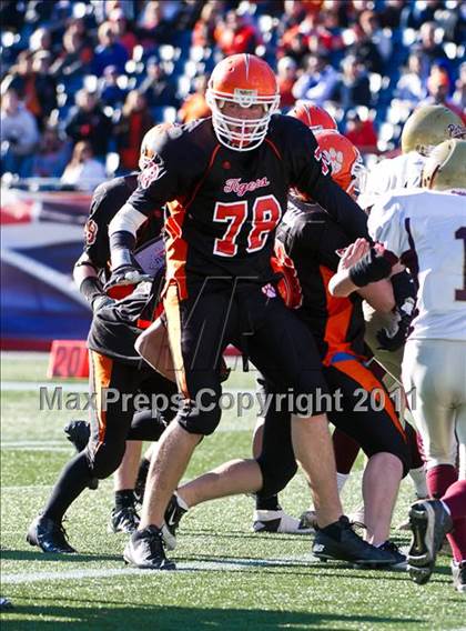 Thumbnail 3 in Oliver Ames vs. Concord-Carlisle (MIAA Division 3 East Final) photogallery.