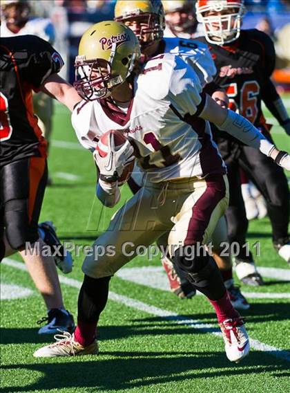 Thumbnail 1 in Oliver Ames vs. Concord-Carlisle (MIAA Division 3 East Final) photogallery.