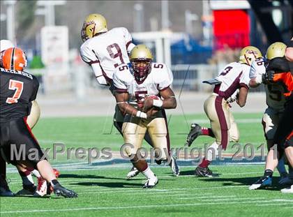 Thumbnail 3 in Oliver Ames vs. Concord-Carlisle (MIAA Division 3 East Final) photogallery.