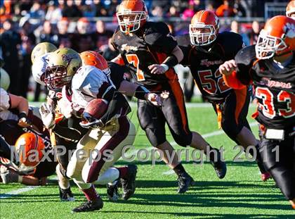 Thumbnail 1 in Oliver Ames vs. Concord-Carlisle (MIAA Division 3 East Final) photogallery.