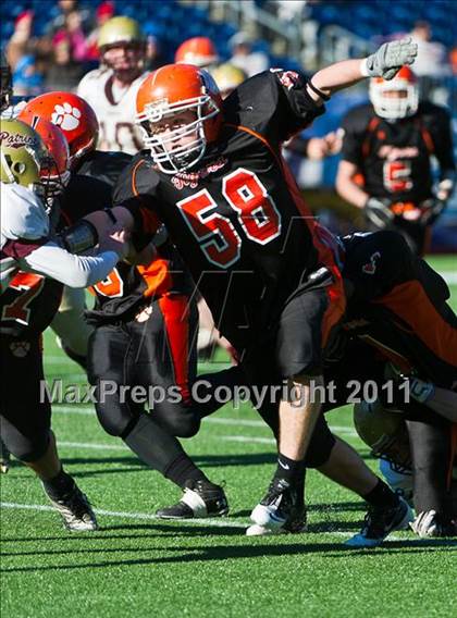Thumbnail 1 in Oliver Ames vs. Concord-Carlisle (MIAA Division 3 East Final) photogallery.
