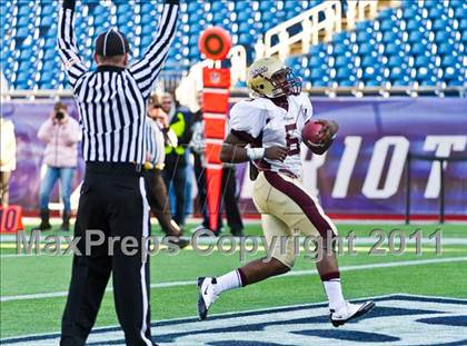 Thumbnail 3 in Oliver Ames vs. Concord-Carlisle (MIAA Division 3 East Final) photogallery.