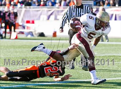 Thumbnail 3 in Oliver Ames vs. Concord-Carlisle (MIAA Division 3 East Final) photogallery.