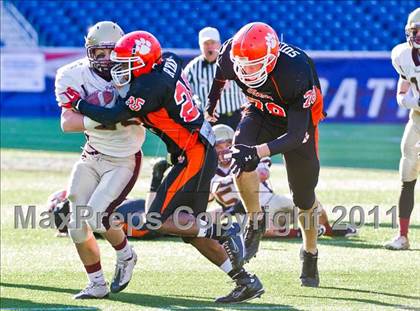 Thumbnail 2 in Oliver Ames vs. Concord-Carlisle (MIAA Division 3 East Final) photogallery.