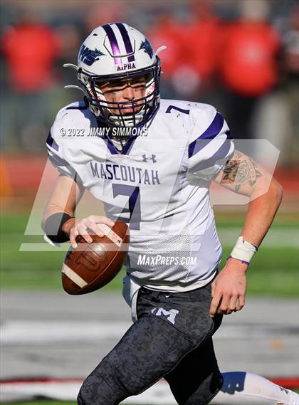 Thumbnail 1 in Mascoutah @ Highland (IHSA 5A Second Round Playoffs) photogallery.