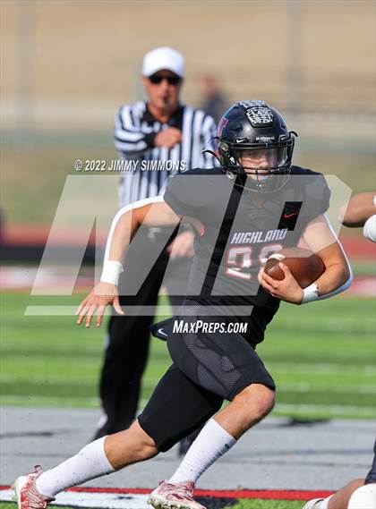 Thumbnail 1 in Mascoutah @ Highland (IHSA 5A Second Round Playoffs) photogallery.
