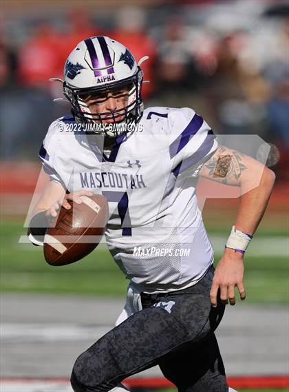 Thumbnail 2 in Mascoutah @ Highland (IHSA 5A Second Round Playoffs) photogallery.