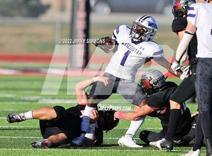 Thumbnail 2 in Mascoutah @ Highland (IHSA 5A Second Round Playoffs) photogallery.