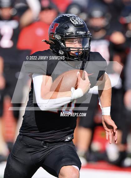 Thumbnail 2 in Mascoutah @ Highland (IHSA 5A Second Round Playoffs) photogallery.
