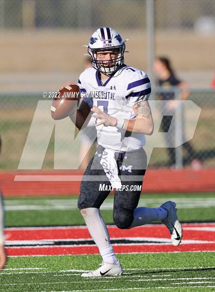 Thumbnail 2 in Mascoutah @ Highland (IHSA 5A Second Round Playoffs) photogallery.