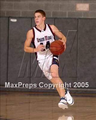 Thumbnail 2 in Roseville vs. Union Mine (Del Oro Invitational) photogallery.