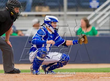 Thumbnail 1 in Banquete vs. Lago Vista (3A Regional Semifinal) photogallery.