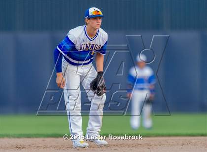 Thumbnail 2 in Banquete vs. Lago Vista (3A Regional Semifinal) photogallery.