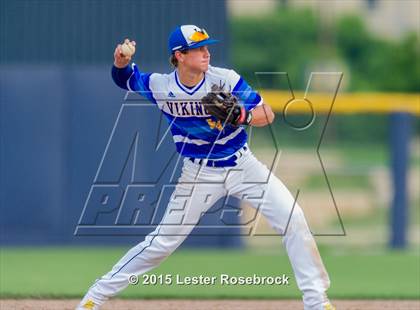 Thumbnail 3 in Banquete vs. Lago Vista (3A Regional Semifinal) photogallery.