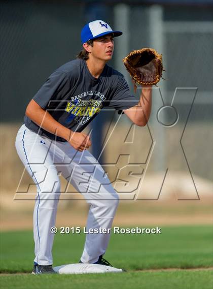 Thumbnail 1 in Banquete vs. Lago Vista (3A Regional Semifinal) photogallery.