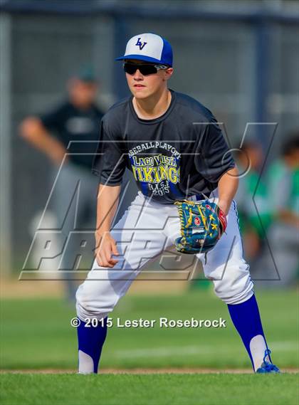 Thumbnail 1 in Banquete vs. Lago Vista (3A Regional Semifinal) photogallery.