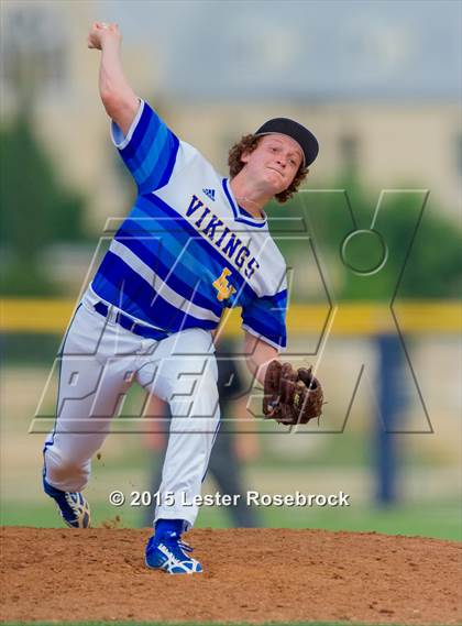 Thumbnail 1 in Banquete vs. Lago Vista (3A Regional Semifinal) photogallery.
