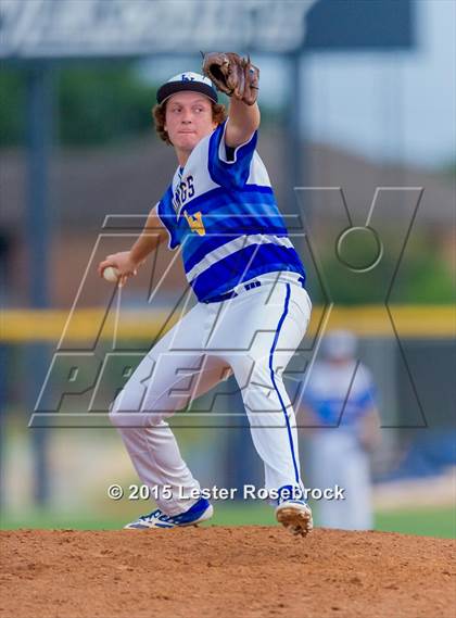 Thumbnail 3 in Banquete vs. Lago Vista (3A Regional Semifinal) photogallery.