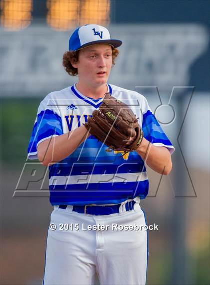 Thumbnail 2 in Banquete vs. Lago Vista (3A Regional Semifinal) photogallery.